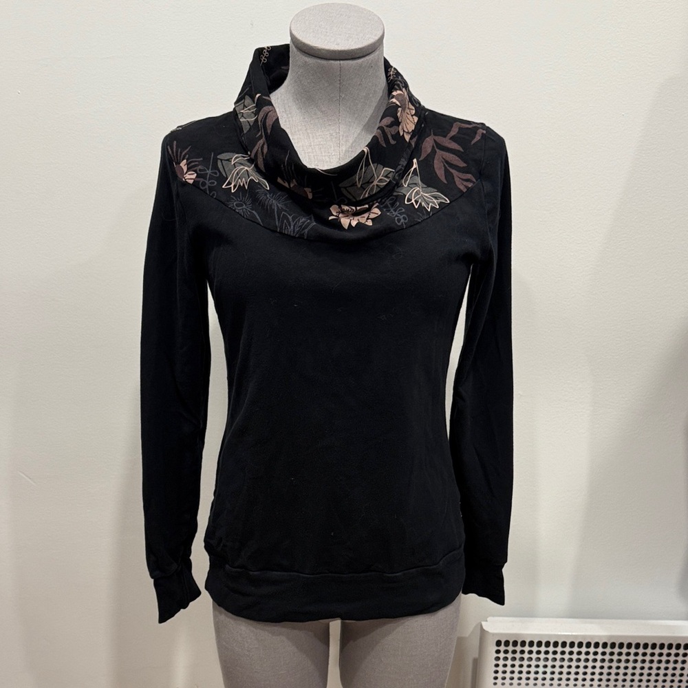Floral Black Women's Sweater